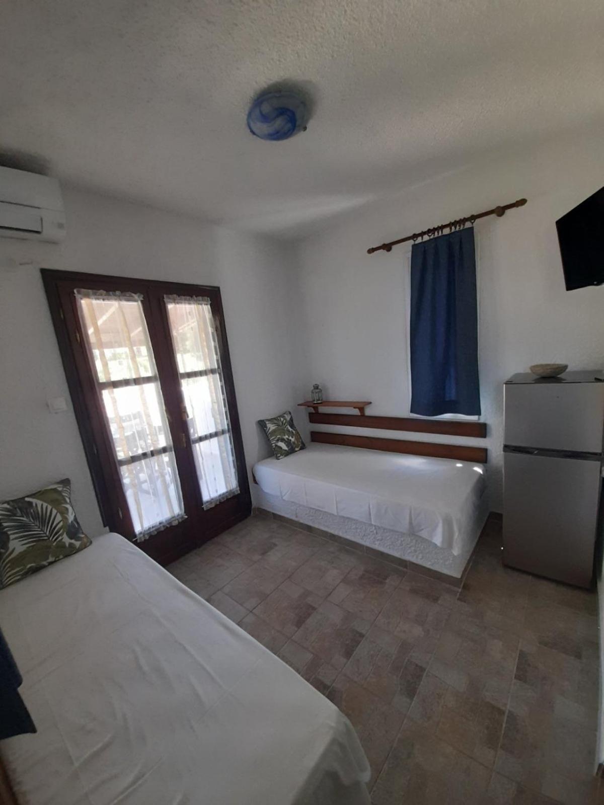Cortessa Apartments 니키티 외부 사진