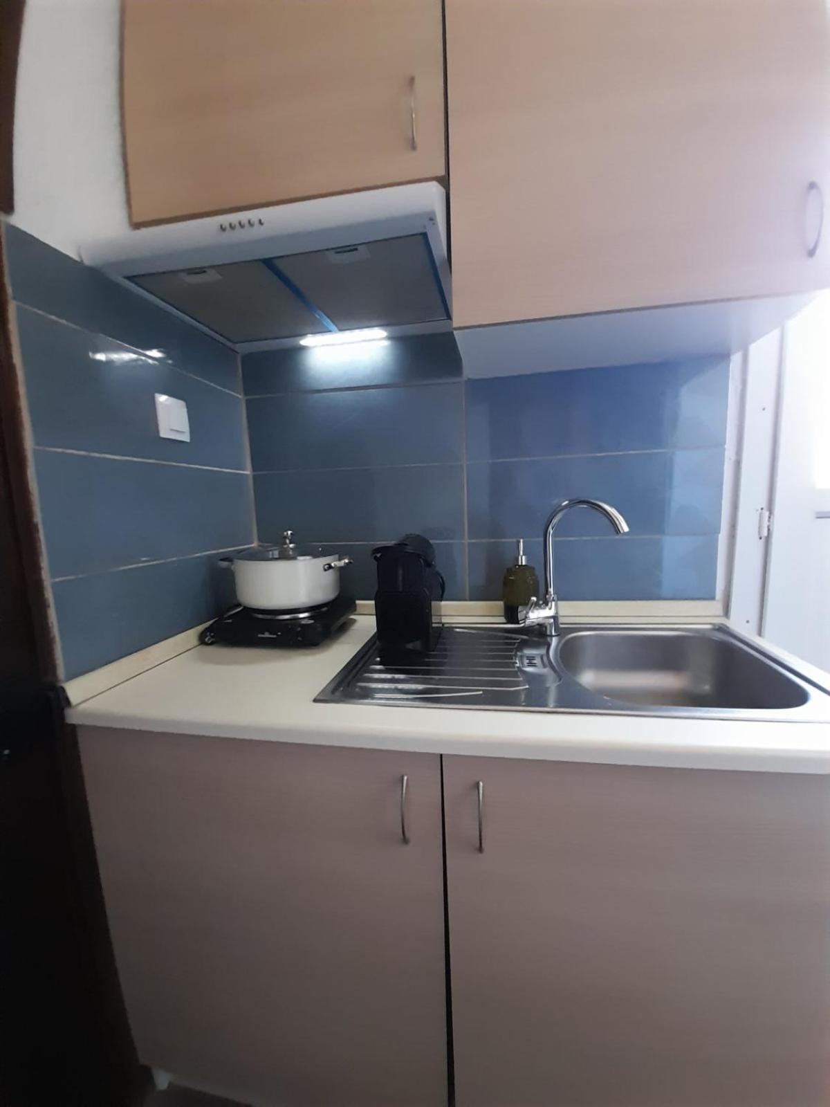 Cortessa Apartments 니키티 외부 사진